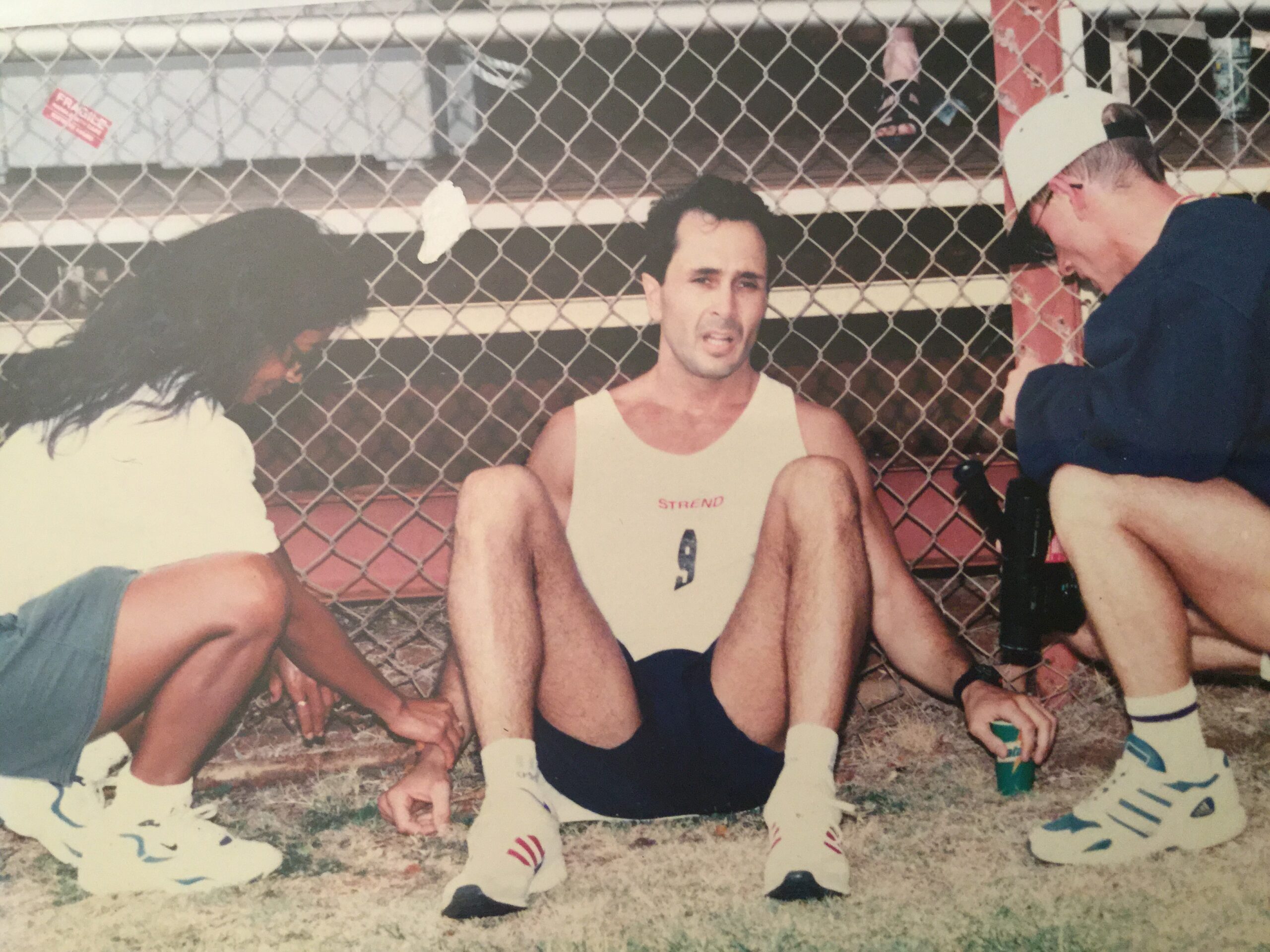 Takis Hohlfeld nach STREND Weltmeisterschaft erschöpft am Boden